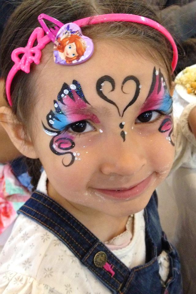 MagicMadeMe_'s tweet image. A ton of butterflies at Eastern Pearl birthday party