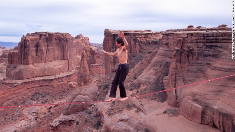 AC360's tweet photo. Climber @AlexHonnold speaks to @andersoncooper about the loss of #DeanPotter. 8p ET on @CNN http://t.co/K76kvnPEui http://t.co/tRgEqGcOsF