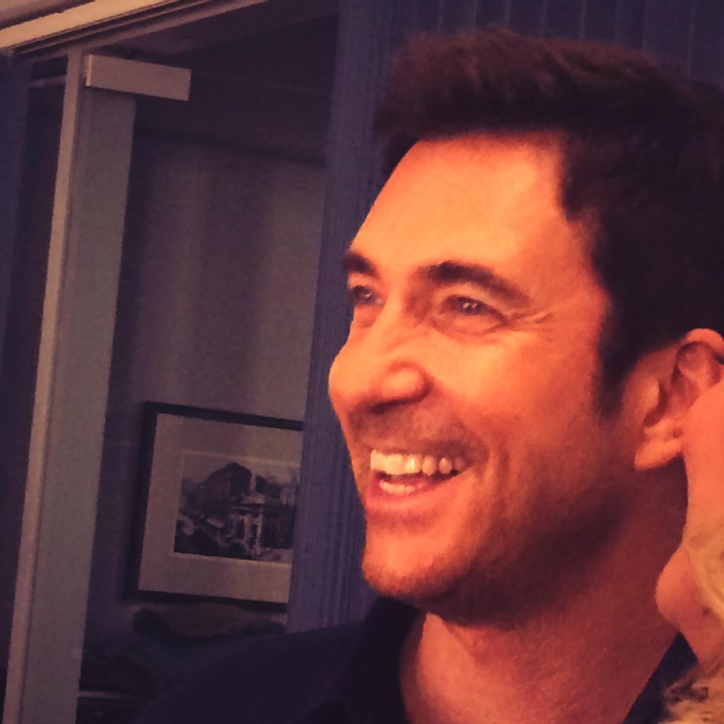 Mira Sorvino tweet media