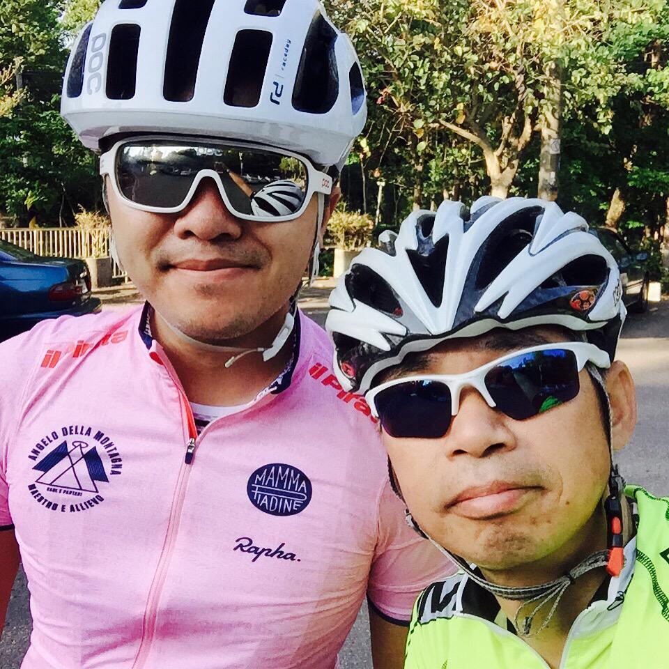 早安～早起鳥兒有蟲吃，有人約騎中正，真早～六點集合