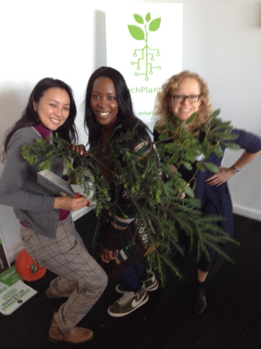 SFUrbanForester's tweet photo. #techplantssf 2015 mixer in effect, yo. @twittersf http://t.co/4aoY2m3fFU