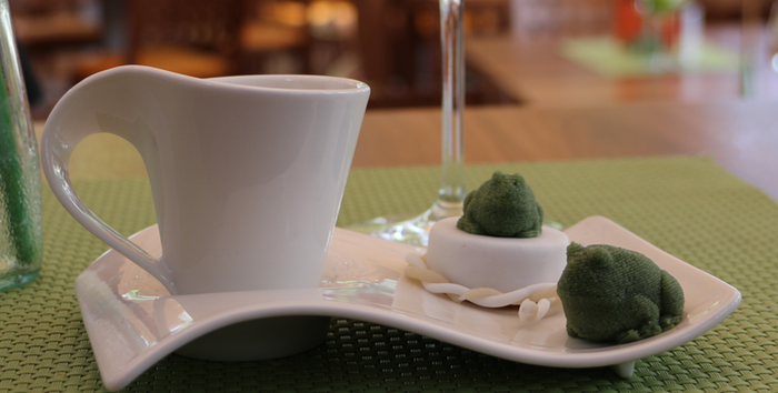 TechCrunch's tweet photo. Bocusini will 3D print your food like a fine robotic pastry chef http://t.co/kc46cVeqDU http://t.co/UaACpeUd7K