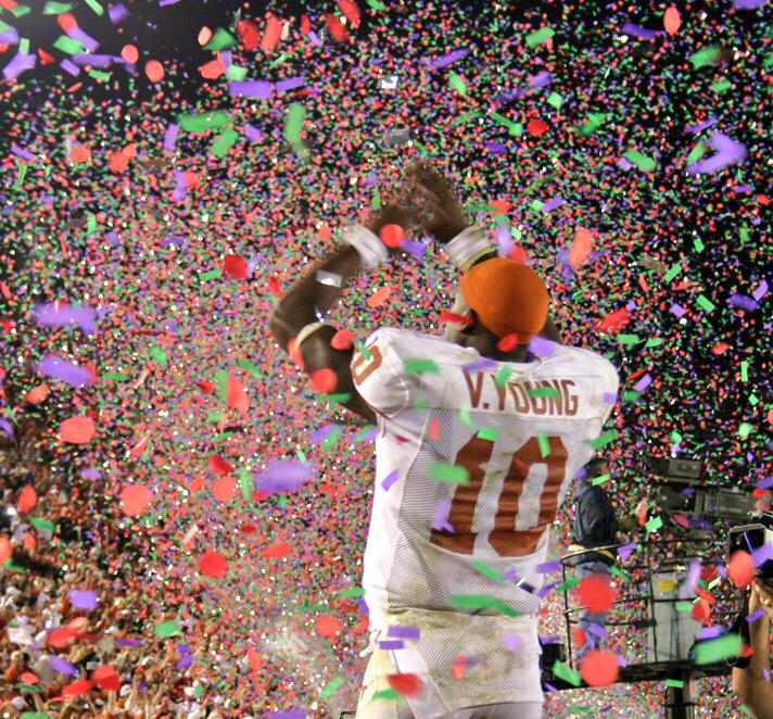 Happy Birthday Vince Young!!   