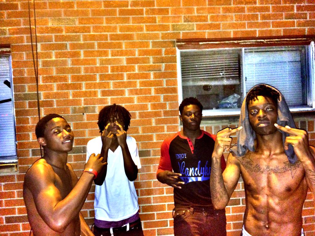 ____jmoney's tweet photo. ⛽️🅰🆖 wit me #FREEMONEY #FREEDAFELLAS #⛽️🅰🆖⛽️🅰🆖⛽️🅰🆖 #OUTHEA #NOT LACKIN 🙌💂💂💂💯💯💯💯💯💯💯 http://t.co/3ODbwZVzo7