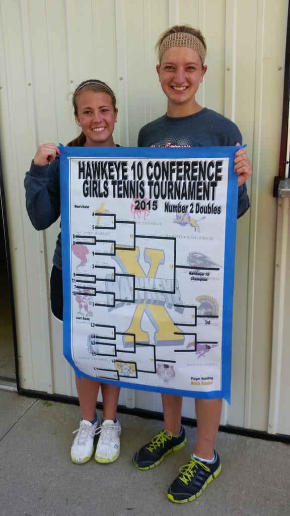 jaurel7's tweet photo. Jess and Maggie were champs at the Hawkeye 10 today.  Way to work hard girls! 😊 # tennis @LilMag16 @JESDUVolleyball http://t.co/kh6ywxwO6b