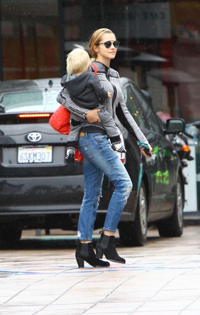 LiliesAndMagic's tweet image. REMEMBER WHEN MY BABY WAS A BABY!?