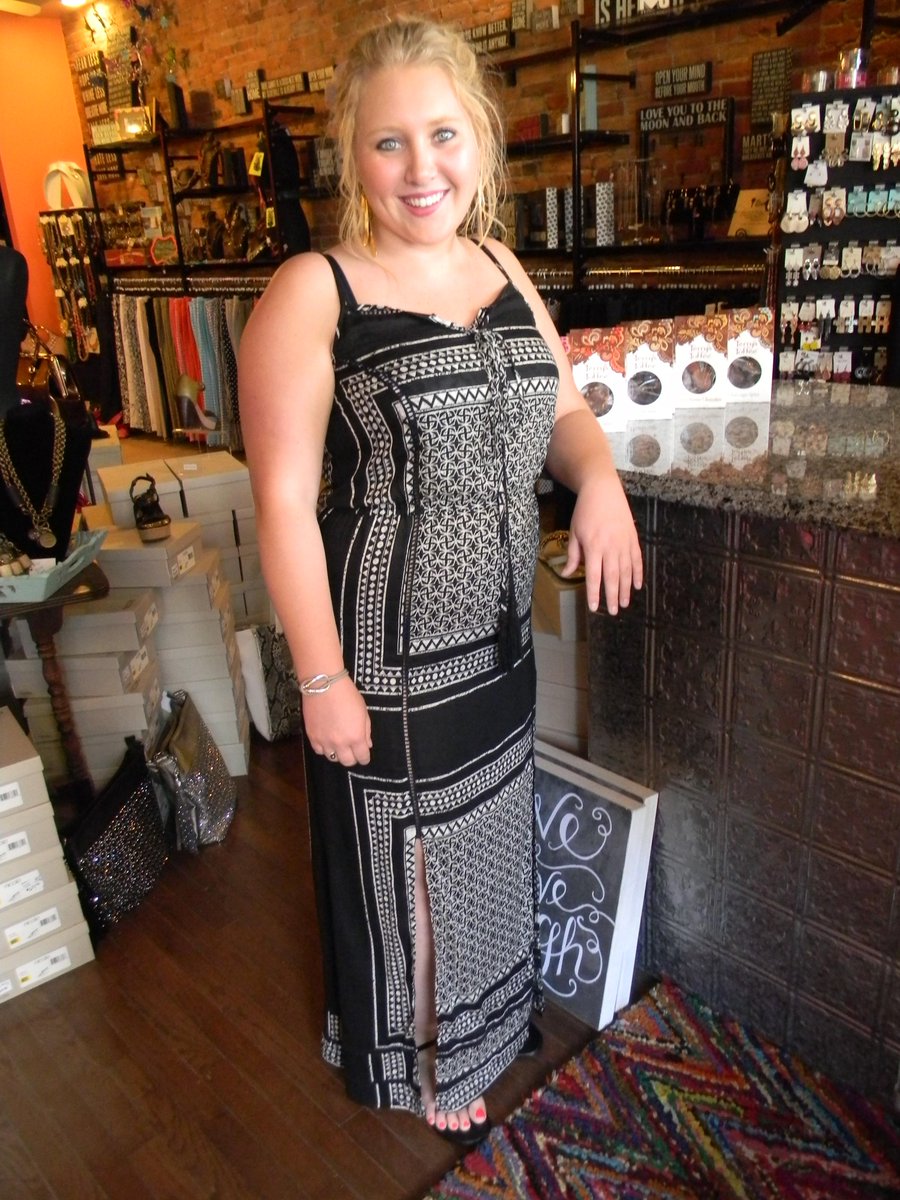 MillenniumAcc's tweet photo. It's Maxi Dress Weather...We're In Luv With Kaitlyn's Amazing Black And White Pick...Now In Stock At Millennium!!! http://t.co/H5m0ETkH5N