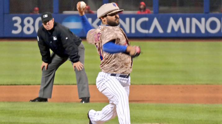 mediocremarvel's tweet photo. Alex Torres looking like Toad in that desert level episode of The Super Mario Bros. Super Show #RIPCaptLou http://t.co/ChbARA4wkt