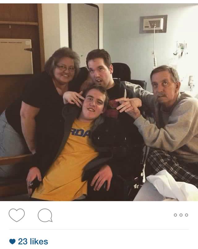 TThrash2014's tweet photo. My family 😌 words cnt describe how meaning full this pic is to me. 20 yrs from now it's gona  make me crack a smile http://t.co/TycFDXA7RU