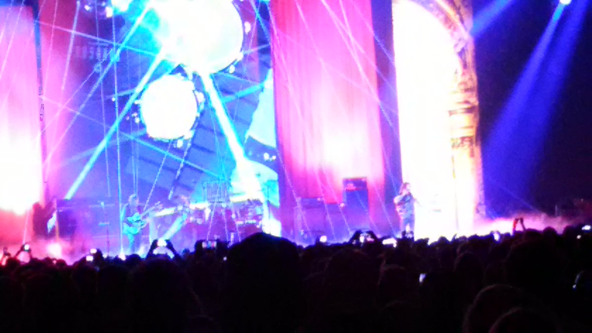 techievetter's tweet photo. Entre the dualities. #R40 #R40DAL http://t.co/1GBseqlsCR