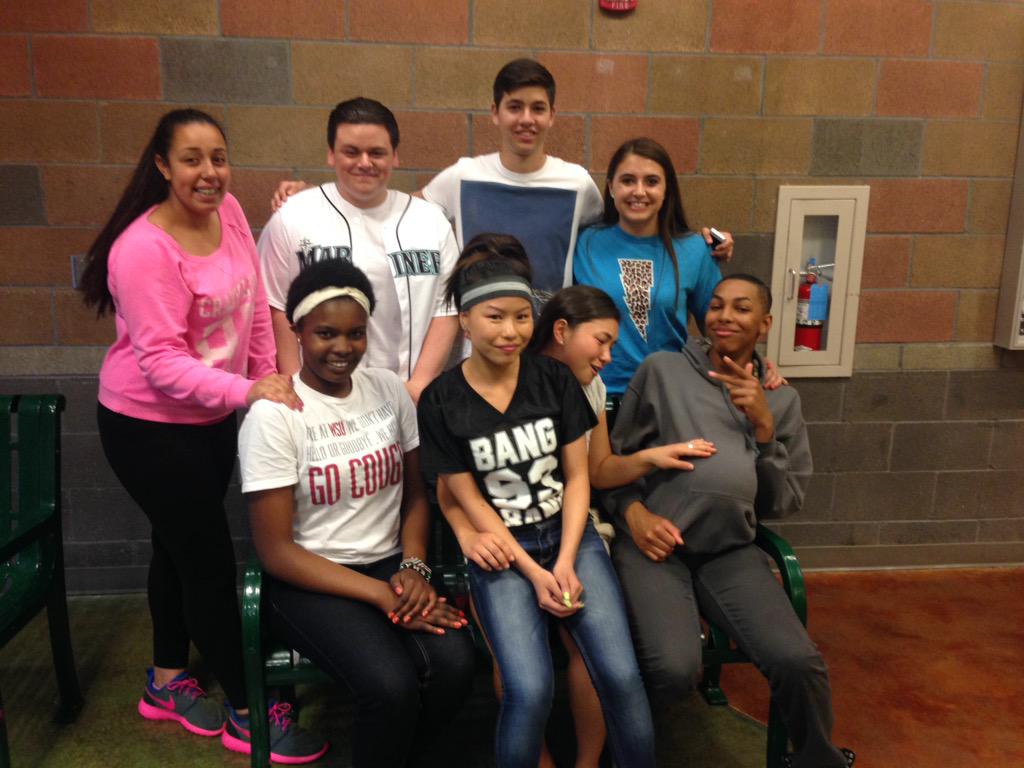 ChaiseCole's tweet photo. #YLBeamer family photo http://t.co/QNiF6DQ8Gk