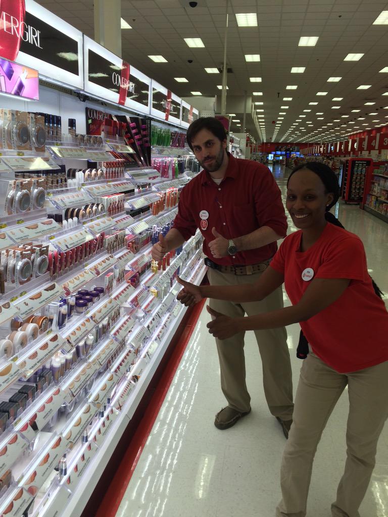 GalerTroy's tweet photo. Our new cosmetic brand is rocking out sales and service with her cosmetic 4*4!! http://t.co/qSaAY1QYQR