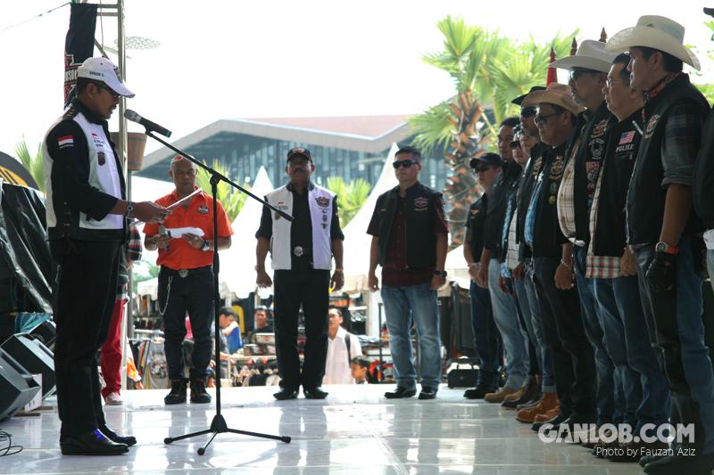 ganlobcom's tweet photo. Bpk Nanan Soekarna Ketum @HDCI_Pusat turut hadir di ultah HDCI Tangerang http://t.co/BTbvyFdzAN @MabuaHD http://t.co/b06a4rfzrP