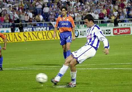 RecreTrust's tweet photo. Hoy hace 13 años que este penalti nos cambió la vida... Volveremos... No lo dudéis. #Recre #AprietaLosDientesDecano http://t.co/mL50iQPhr7