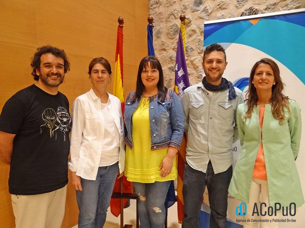 balearketing's tweet photo. "@FeriadeInternet: Nuestro agradecimiento a los profesionales q participaron en la #MesaPD de la #Fdi15 :) http://t.co/A36ZNAeytj" 1 placer!