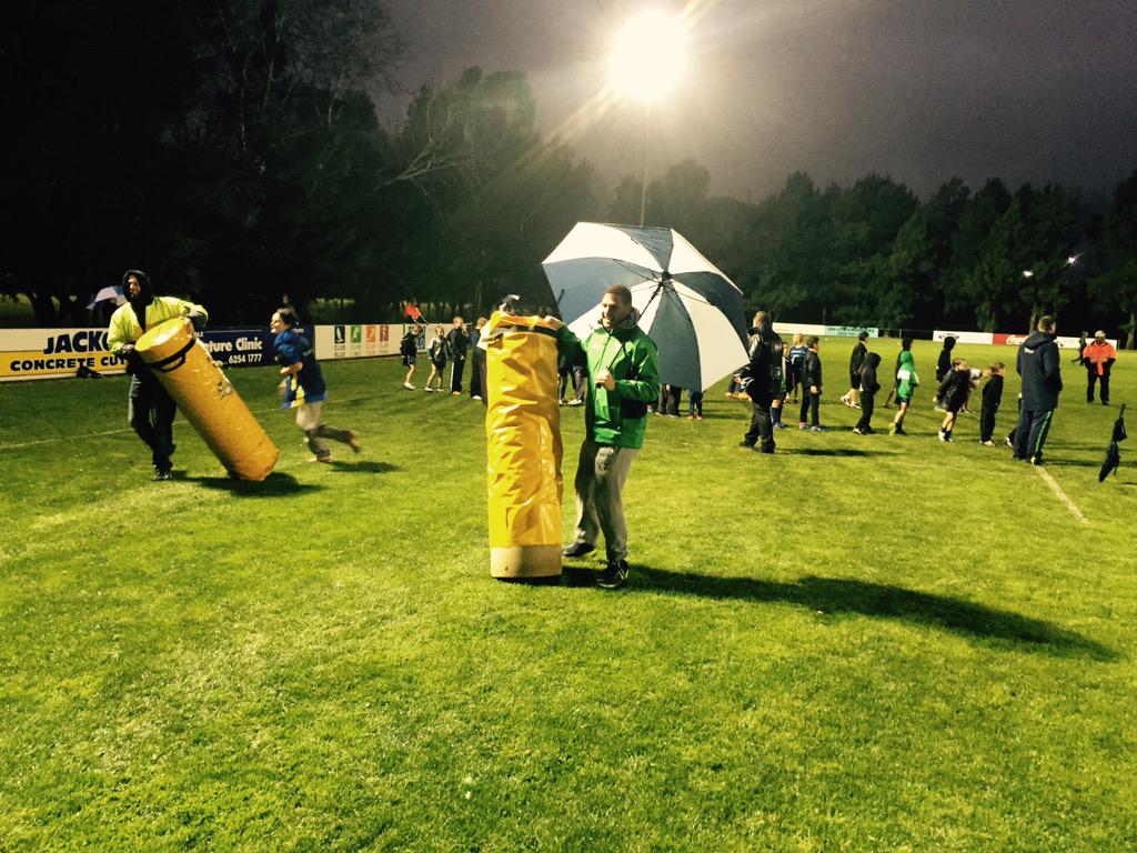 wbjrlfc's tweet photo. Great night despite the rain #WeAreRaiders http://t.co/7gZqoeYL0k