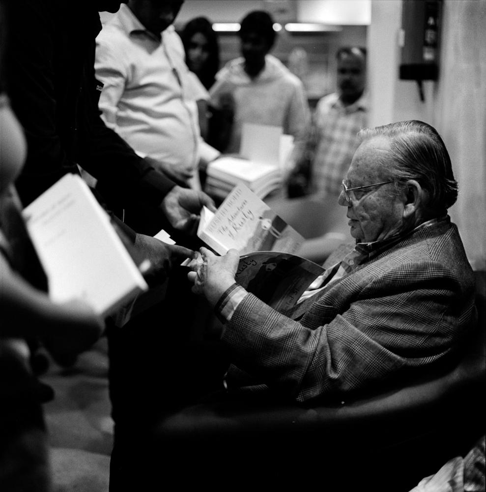 A very happy birthday to Sir Ruskin Bond. Thank you for making us fall in love with the beautiful hills 