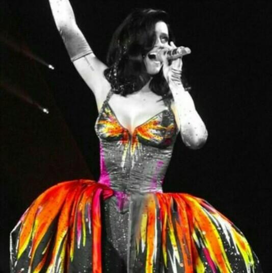 GarryAJackson's tweet photo. Some Epic Pics of Katy Perry's #PWT2014-15 (Curtsey- @Perrryfan Instagram)💜
RT &amp; Fav if you're a #Katycat #KatyPerry http://t.co/9o4wziJQHm