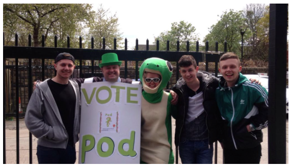 Podbookofficial's tweet photo. @Podbookofficial  #pitchtorich #VOOM 
Please VOTE and SHARE!!! xxx Click this link... https://t.co/HZpFz3x2cw http://t.co/QHIF6alQSU