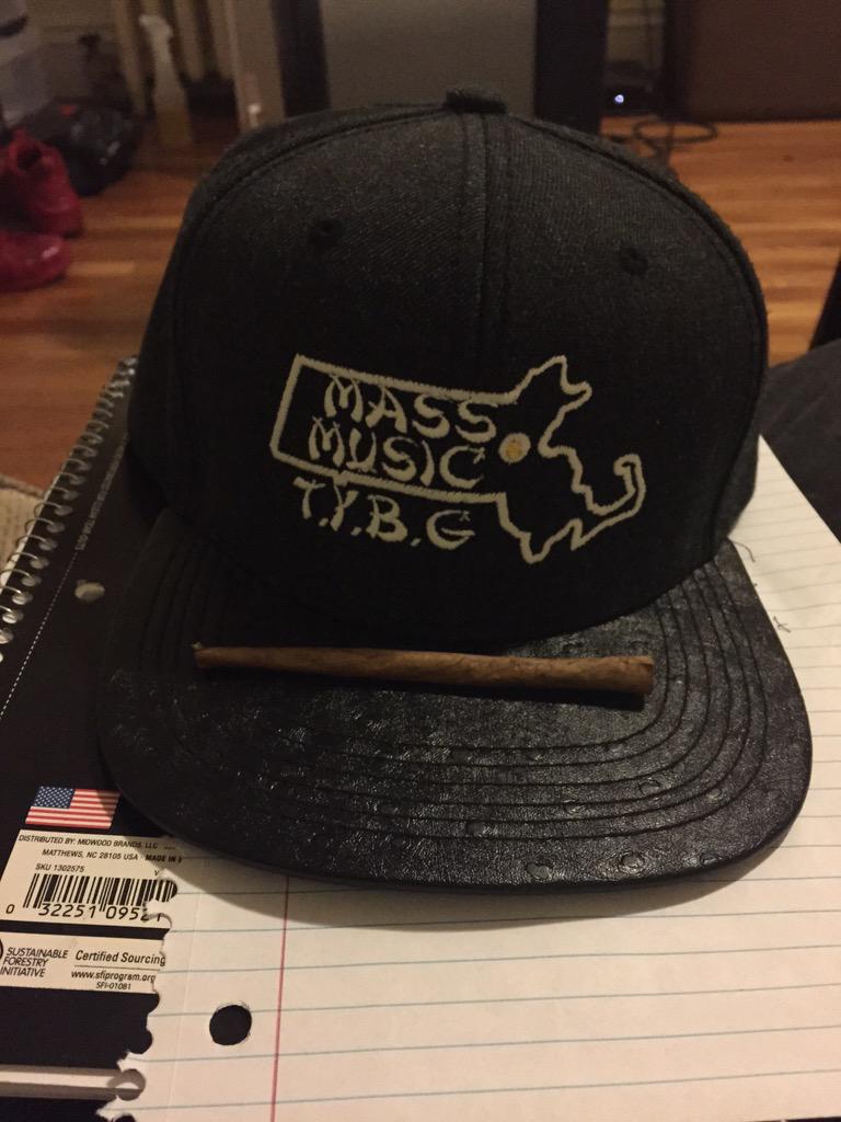 MAssAMigo1's tweet image. Lets go New SNappy Style!!!!
#MassMusicTYBG2015 #customShit #ostrichBrim #suckMy #orientalAmigo
