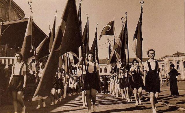 19 Mayıs Atatürk'ü Anma, Gençlik ve Spor Bayramı Kutlu Olsun 🇹🇷