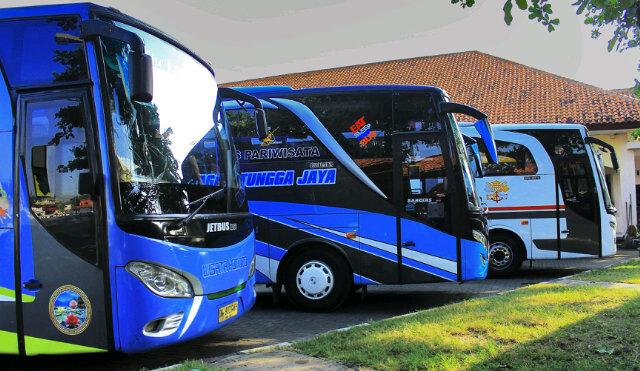 Bagusindra07's tweet photo. Rangers diapit pemain Denpasar :D @BMC_WilisRaya @BMCbali @SukaFotoBis @BismaniaOrg #jamnasBMC2015 http://t.co/mYW7iBAnC5