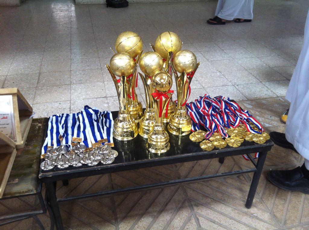 arqam1234's tweet photo. استكمال التتويج http://t.co/emCrQ1AzLU