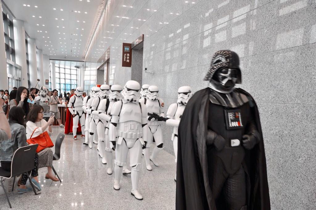 PanzerRabbit's tweet photo. @501stChinese in #SHCC very cool ComicCon ！LOL  @501stLegion http://t.co/XPxkQdhv3E
