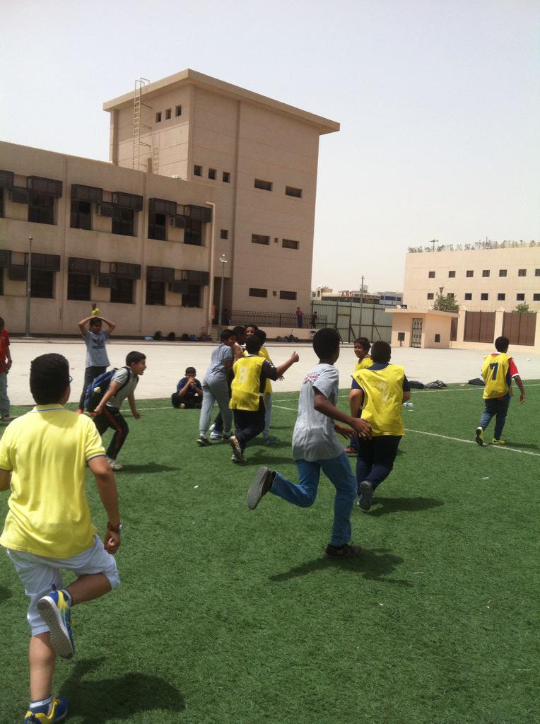 arqam1234's tweet photo. تتويج وافراح http://t.co/0WhvGo9dnI