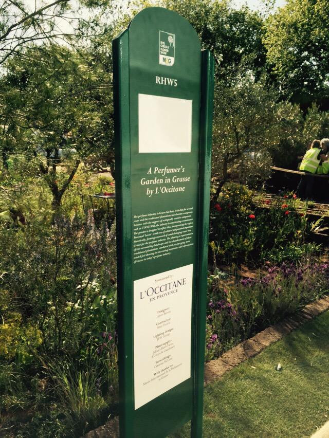 ChelseaPelly's tweet photo. GOLD for #APerfumersGardenInGrasse !!!@basson_helen @YoungHortAus @LOCCITANE_UK @LyndaPaysagiste #RHSChelsea2015 http://t.co/pwv4csTRAj