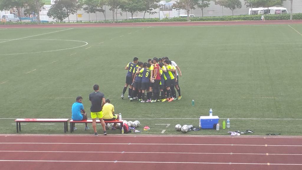 VictorianVerve's tweet photo. The SOCCER BOYS SEMIS against MJC is just about to begin! ALL THE BEST BOYS! 💪🔥✨ #VJKICKSITIN #VJPOWER #VJALLIN 🔥🔥 http://t.co/DHl1gWtFWP
