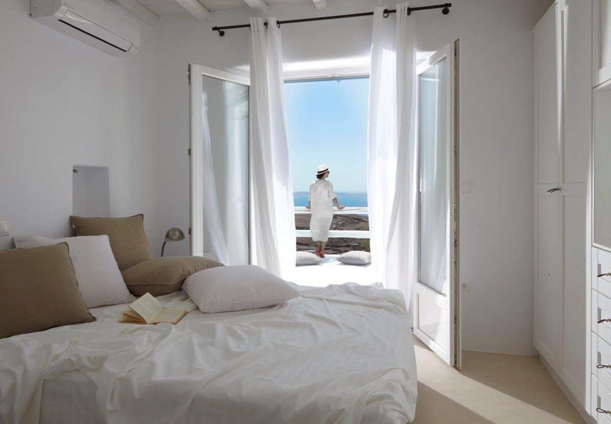 tresorhotels's tweet photo. Wake up with the best #views at #LightsofMykonos #luxury #villas on #Mykonos #island,#Greece.http://t.co/t6EneV5BHz http://t.co/5LpHwHBAKJ