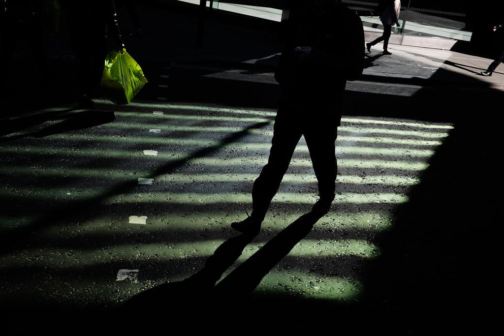 bnwaneampeh's tweet photo. #shadowsoflondon #streetphotography #London #photography #X100T #x100c #lovelondon @Fujix100C #loveshadows http://t.co/m1D64a5K3K