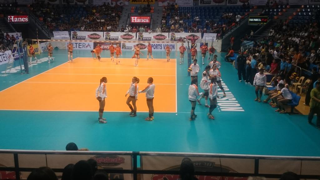 andrea_lontoc's tweet photo. "@Alyssanity_02: And here they are!!! Your Team PLDT Home Ultera!!! 💙💙💙 #SVLSemis http://t.co/98paHVlEWV"