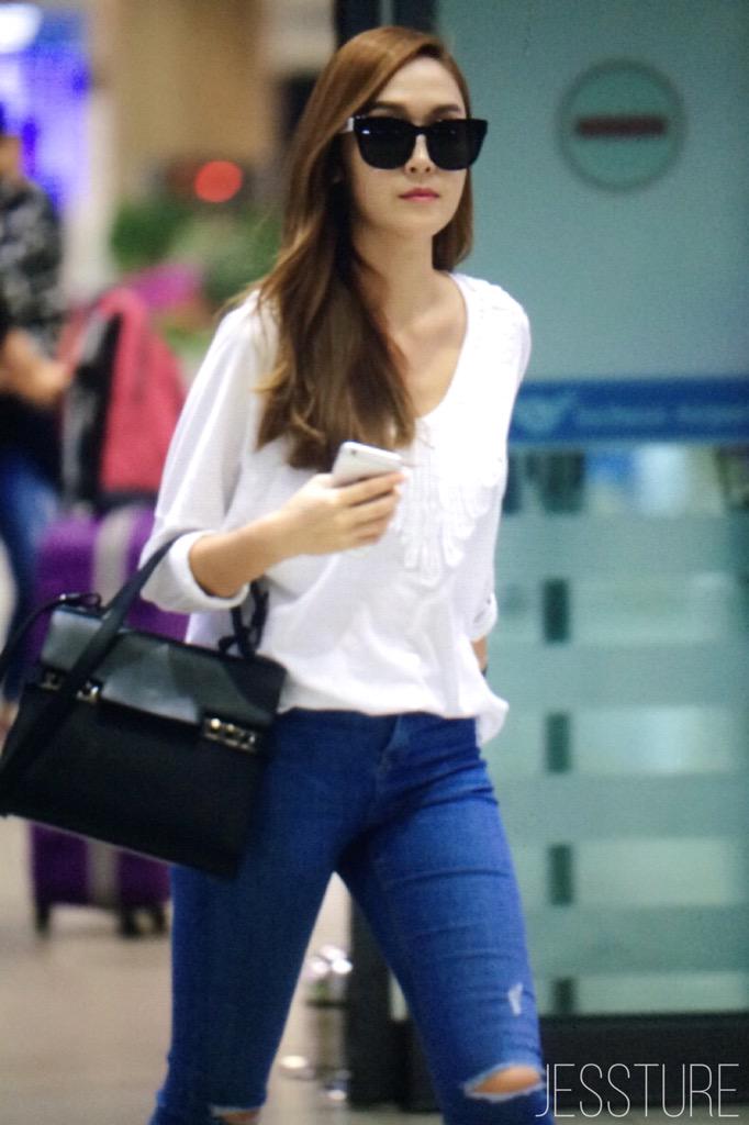 [PIC][19-05-2015]Jessica trở về Hàn Quốc vào chiều nay CFWkk3xVEAABa95