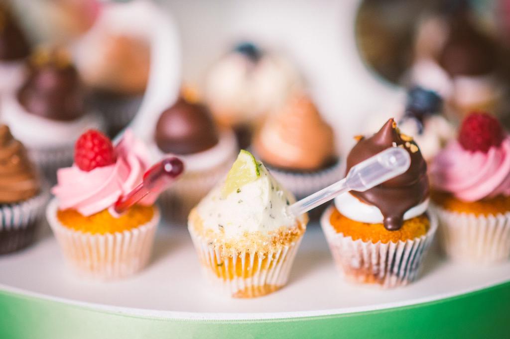 matthiasfriel's tweet photo. @tigertoertchen #yummy #wedding #cake #weddincake #cupcake #tigertörtchen #tigertoertchen #berlin #flowers http://t.co/I2yebH3zSx
