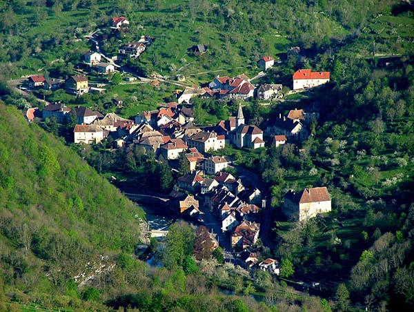 #VillagePréféré Plus que quelques heures pour faire gagner #Lods dans le #Doubs via @France2tv france2.fr/emissions/le-v…