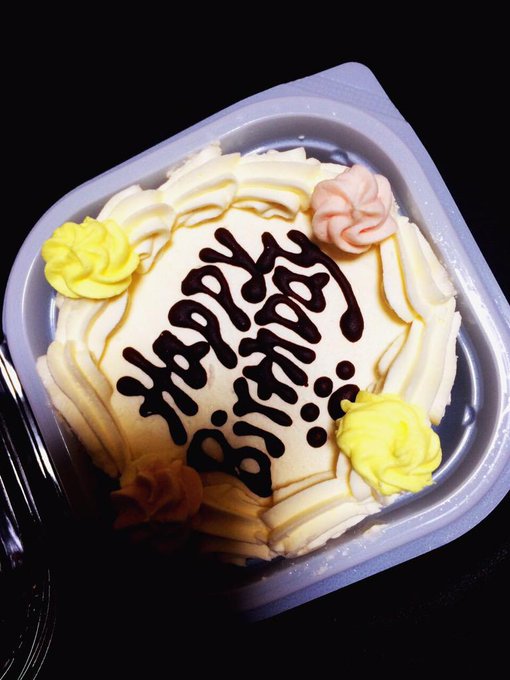りんたろうの誕生日をお祝いしました。 http://t.co/qoftQFsDi3<a href="/tag/%E3%82%84%E3%81%A3%E3%81%A8%E3%81%8A%E6%98%BC"class="tags"><span>#やっとお昼</span></a><a href="/tag/%E3%82%B3%E3%83%A1%E3%83%80%E3%81%AE%E3%82%B5%E3%83%B3%E3%83%89"class="tags"><span>#コメダのサンド</span></a>