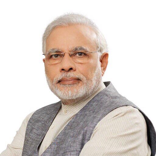 deebequiet's tweet photo. The main benefit of having 2 Twitter pages? Profile pictures in different angles. @narendramodi @PMOIndia #isthatwhy http://t.co/roBMdu8mWI