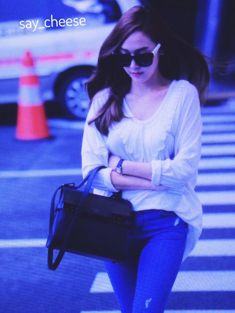 [PIC][19-05-2015]Jessica trở về Hàn Quốc vào chiều nay CFWr8RxUkAAHMIR