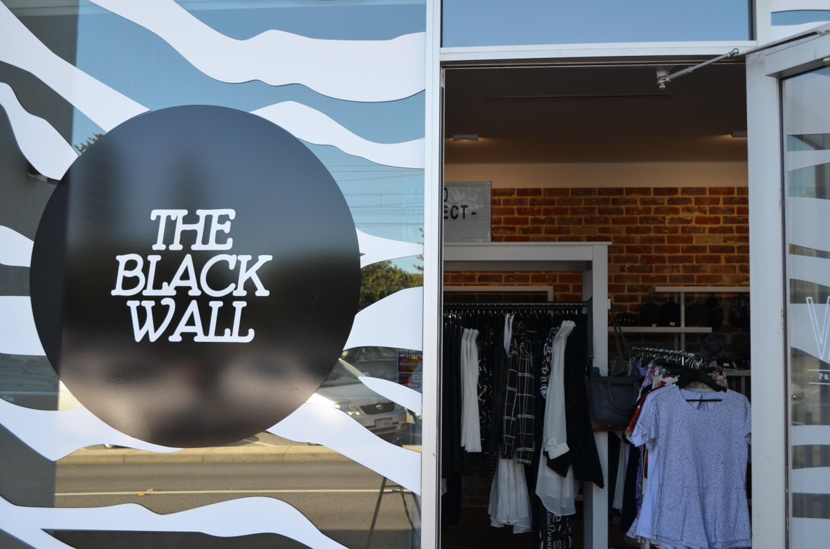 Vashti_Magazine's tweet photo. The Black Wall is a small store stocking a collection of popular Australian urban streetwear. http://t.co/IW7OnF2YzT http://t.co/yyMixzoyZh