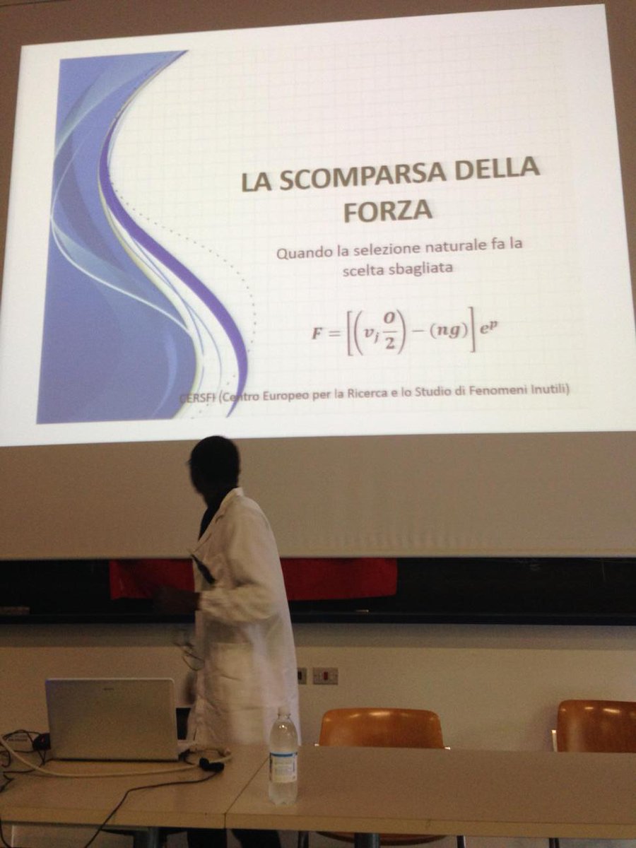 divagatrice's tweet photo. Oggi faccio la giurata improbabile al concorso di scienza sbagliata. #scienceunfair http://t.co/sK9dozYntO