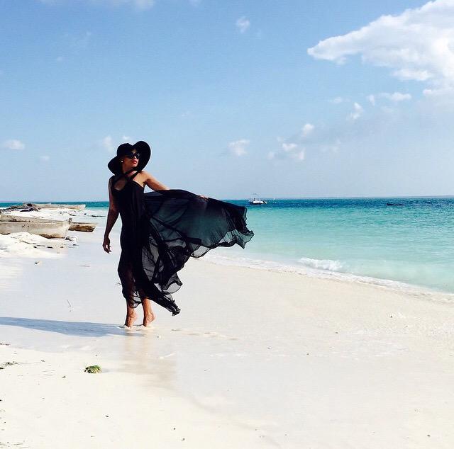 Bonang's tweet photo. Greetings from Kendwa Beach, Zanzibar!!! 👑🐝🌺☀️  http://t.co/JXzGhejliS