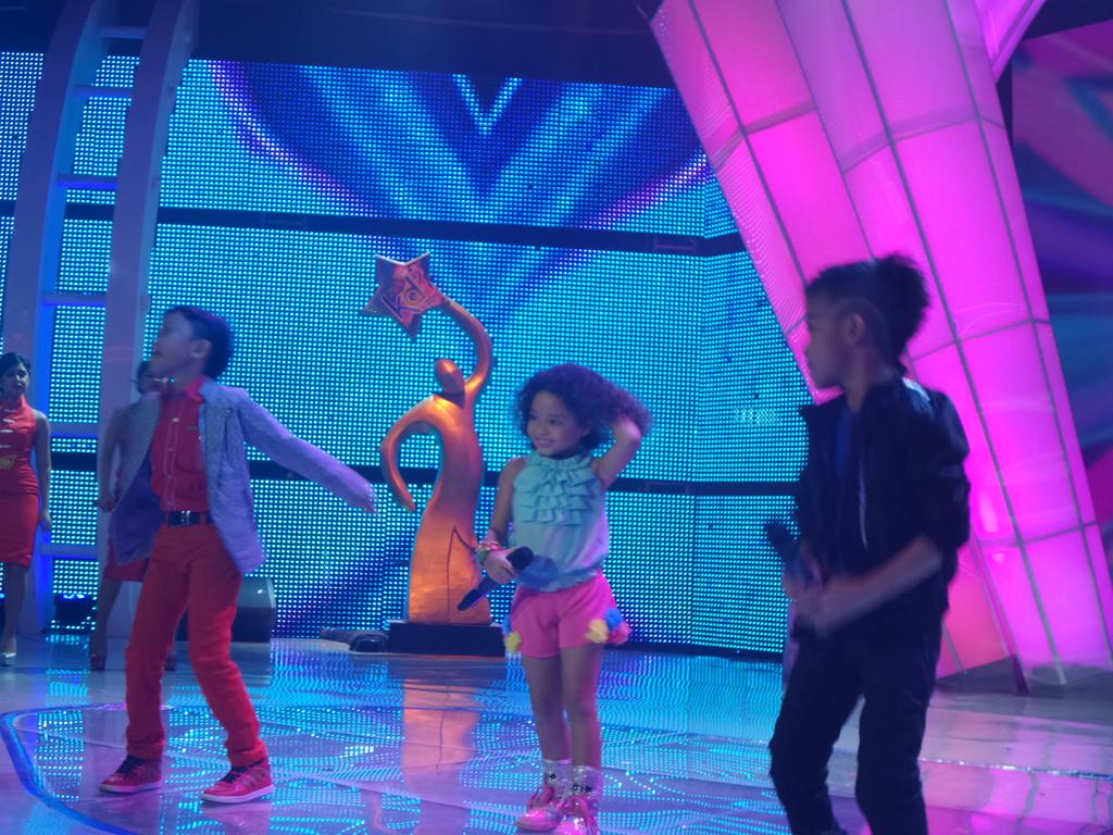 KDIOffc_MNCTV's tweet photo. Kita langsung lanjut aja sama penampilan si kecil mungil menggemaskan Jojo, Affan dan Romaria  #spesialshowkdi http://t.co/vuVVqQ911l