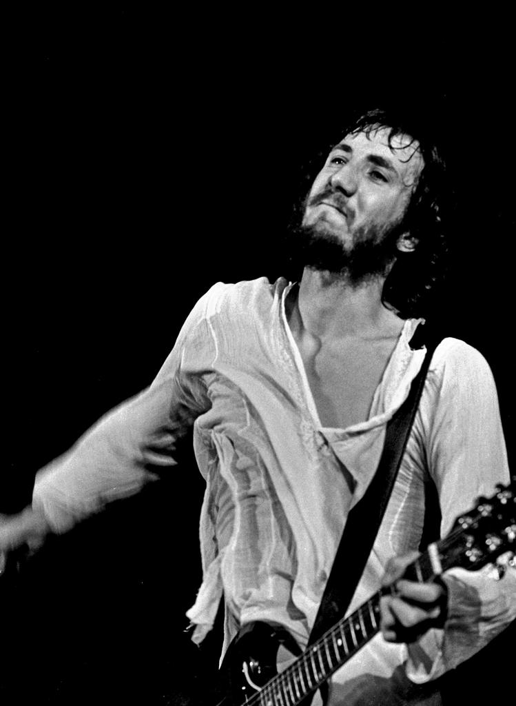 Happy birthday to Pete Townshend, one of my favorite guitarists of all time!! 