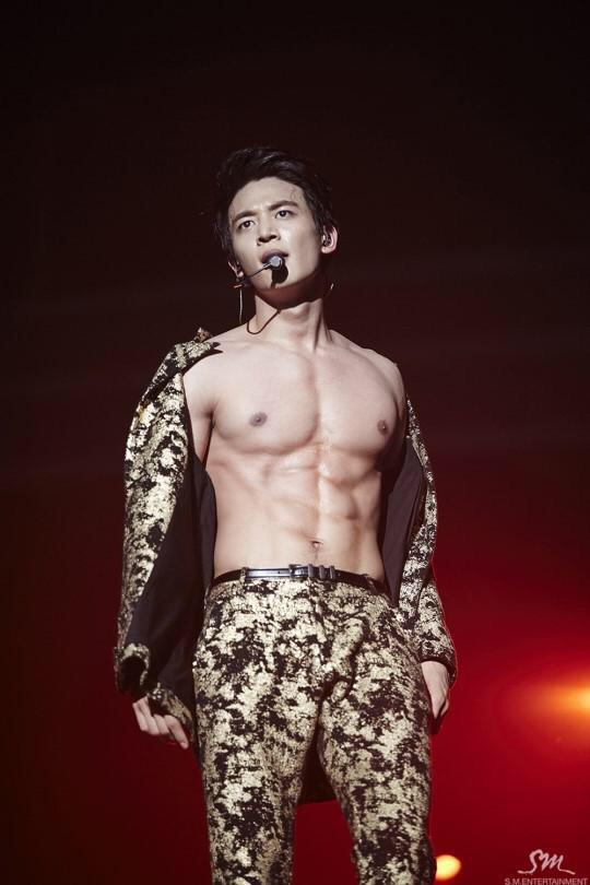 TheBlingingJong's tweet photo. RT for SHINee [ManHo]
FAV for SHINee [MinHo]

#RTvsFAV http://t.co/xL5Imnrv9H