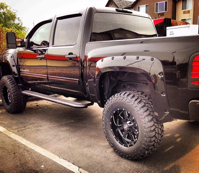 _LiftedTrucks_'s tweet photo. #GMC http://t.co/DzyMagFBT4