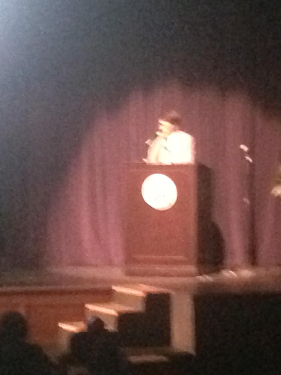 DrBrendaMack's tweet photo. @RVhs @MrMcMicken welcomes SB and Parents to #rv20time Presentations. #passionandlearning http://t.co/o6qcwSBVgI
