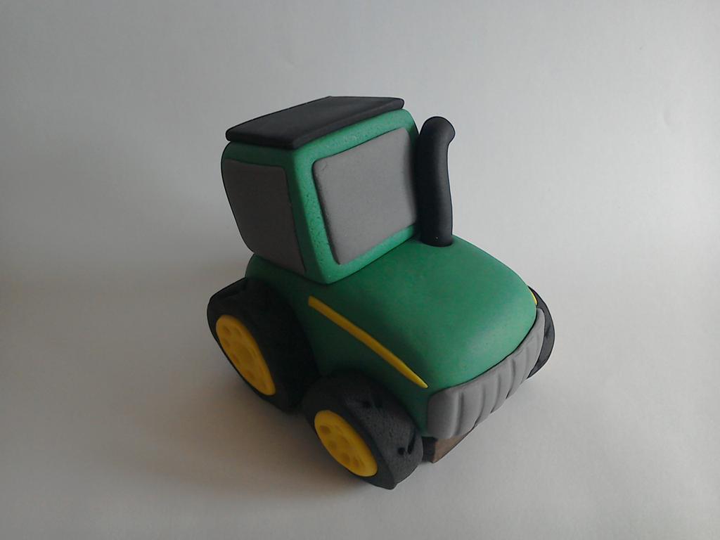chocbakehouse's tweet photo. Handmade sugar paste cake toppers http://t.co/Pu1aZmZRZf
