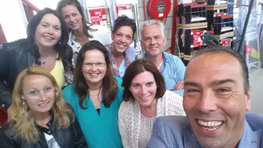 vdvtweets's tweet photo. Yeah...  selfie met ons dynamische team van Packaging&amp;Design bij @RoyalBrinkman. http://t.co/w4ZS8iNJQi